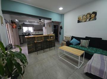 PH · 74m² · 3 Ambientes · PH 3amb - Reciclado a Nuevo - Excelente Ubicacion