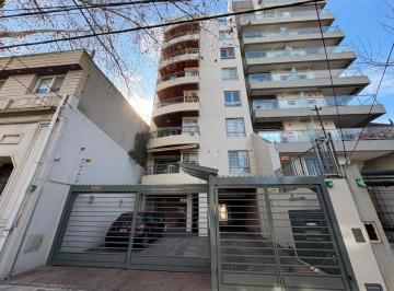 Departamento de 3 ambientes, Quilmes · Departamento 3 Ambientes con Cochera Cubierta en Venta en Quilmes Centro