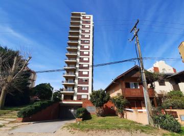 Departamento de 3 ambientes, Villa Gesell · Departamento de Categoria en Barrio Norte con Cochera