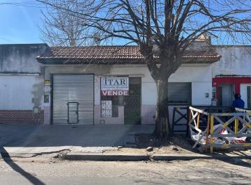 Casa de 4 ambientes, Pompeya · Venta de Casa con Galpón en Pompeya – Esteban Bonorino 3124 – Usd 135.000