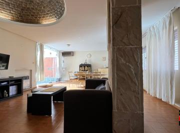 Casa de 6 ambientes, Godoy Cruz · Casa en Venta en Godoy Cruz, Mendoza.