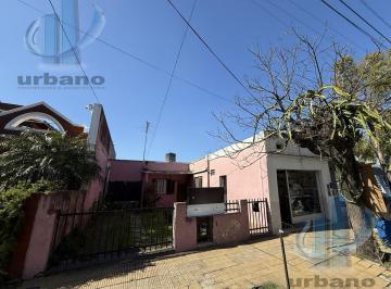 Casa · 140m² · 3 Ambientes · Casa en Venta 3 Amb. a Reciclar - Lote de 10 X 40 - Ramos Mejia