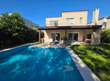 Casa · 200m² · 5 Ambientes · 4 Cocheras · Casa en Venta en Los Castaños, Nordelta
