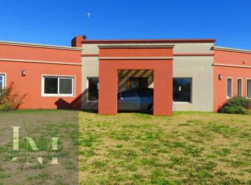 Casa · 170m² · 5 Ambientes · 1 Cochera · Venta Casa 5 Amb Club de Campo Las Hojas, Marcos Paz