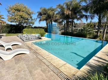 Casa · 560m² · 4 Ambientes · 2 Cocheras · Exclusiva Propiedad con Salida Al Rio en El Barrio Náutico Albanueva