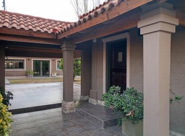 Casa · 278m² · 8 Ambientes · 2 Cocheras · Venta Casa en Chacras de Coria, Lujan, Mendoza