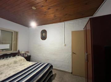 Casa · 81m² · 6 Ambientes · Casa + Monoambiente a La Vuelta de Las 5 Esquinas Ubicacion Privilegiada! Oportunidad Unica! Apta a