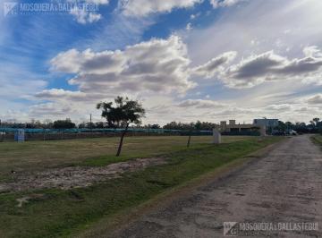 Terreno · 600m² · Oportunidad! 4 Terrenos Juntos o Separados. Ideal Constructor! Financia o Toma Valor Menor.