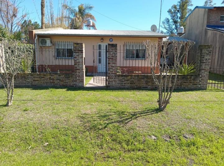 Casa · 60m² · 4 Ambientes · 2 Cocheras