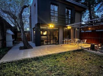 Casa de 4 ambientes, Córdoba · Venta Dos Dorm. Opcional Piscina Housing