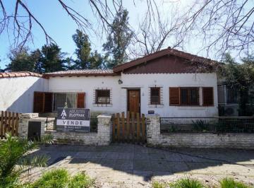 Casa de 3 ambientes, Tres de Febrero · Casa en Venta C/ Cochera en Ciudad Jardín Lomas del Palomar