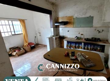 Casa de 3 ambientes, Villa Allende · Oportunidad Venta Casa a Reciclar Villa Allende 700 m² de Terreno