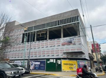 Local comercial , Mataderos · Juan B. Alberdi Esq. Gordillo - Mataderos - Excelente Esquina en Alquiler