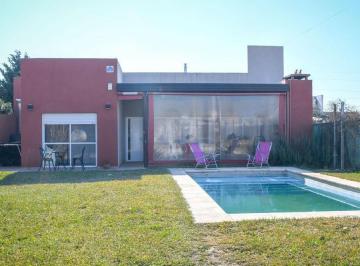 Casa · 150m² · 4 Ambientes · 2 Cocheras · Vende - Casa 2 Dorm. - Campiñas de Piñero - Piñero