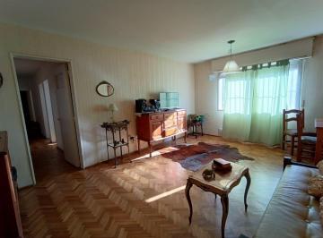Departamento · 85m² · 4 Ambientes · 1 Cochera · Departamento en Bajo Palermo