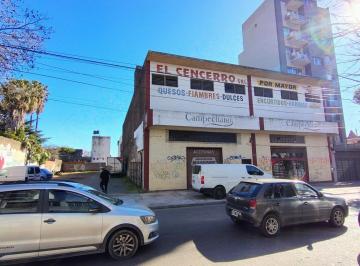 Local comercial · 850m² · Amplio Local/deposito con Amplio Terreno Lindero