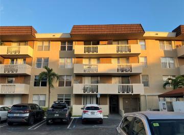 Departamento · 63m² · 2 Ambientes · 1 Cochera · Departamento de 2 Ambientes en North Miami Beach