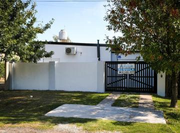 Casa · 70m² · 3 Ambientes · 1 Cochera · Vende Casa 2 Dorm. con Pileta - Villa Amelia - Apta Credito