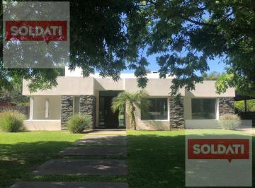 Casa · 173m² · 5 Ambientes · 4 Cocheras · Venta y Alquiler Casa en Haras Santa María Escobar