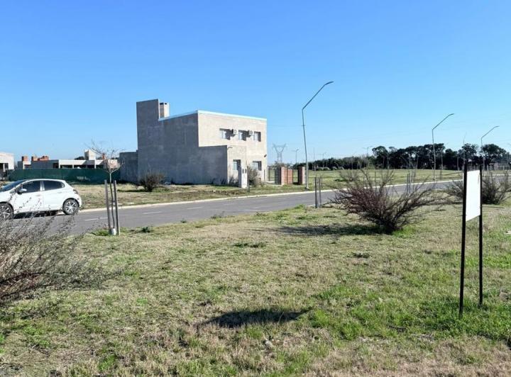Terreno · 300m²