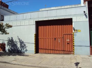 Acceso portón · Depósito - Venta - San Martin