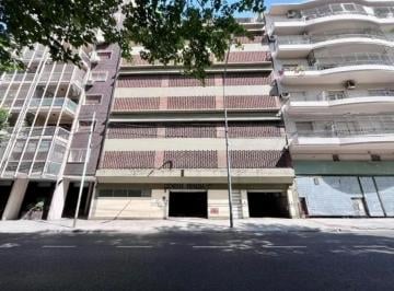 Garage · 12m² · Muy Buena Cochera Sobre Av