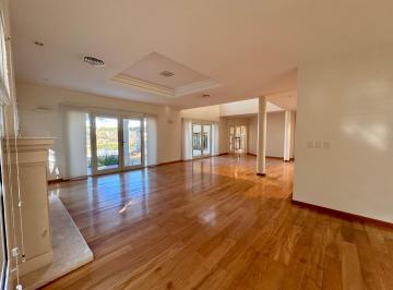 Living comedor principal · Categoría, Igual a Nueva - Fondo Espacio Verde