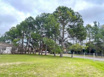 Terreno , Pilar · Excelente Lote Arbolado en Esquina.