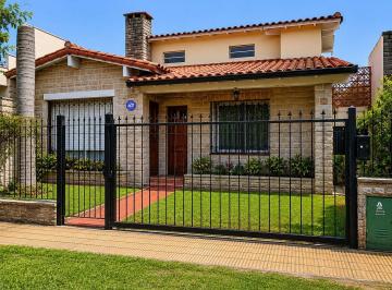 KNK-KNK-4983_2 · Oportunidad Venta Casa 5 Amb Ituzaingo