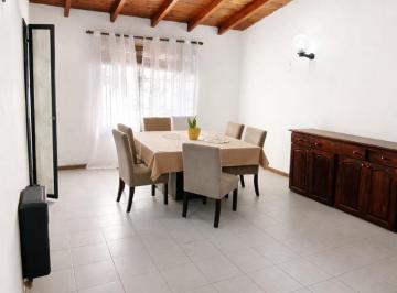 Casa · 181m² · 5 Ambientes · 2 Cocheras · Venta Casa Ubicación Privilegiada y Potencial Comercial –maipú(Centro)