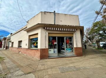 Local comercial · 171m² · 5 Ambientes · Dos Locales Casa en Venta - ID 5801