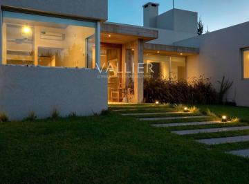 Casa · 200m² · 4 Ambientes · 1 Cochera · Casa en Alq. Temporario en Costa Esmeralda, Costa Atlántica, Buenos Aires