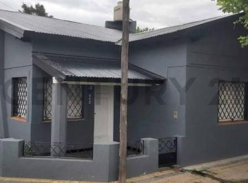 Casa · 124m² · 4 Ambientes · 1 Cochera · Casa en Venta en Ensenada