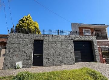 Casa · 150m² · 3 Ambientes · 1 Cochera · Venta Casa Lomas de Zamora