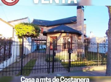 Casa · 176m² · 7 Ambientes · 1 Cochera · Casa - Viedma