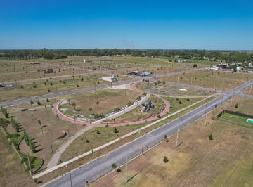 Terreno · 376m² · Venta Terreno en Los Pinos 4 a Dos Cuadras de La Plaza