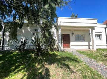 Casa · 134m² · 4 Ambientes · Casa en Venta con Renta en El Zorzal, Pilar, G. B. a. Zona Norte