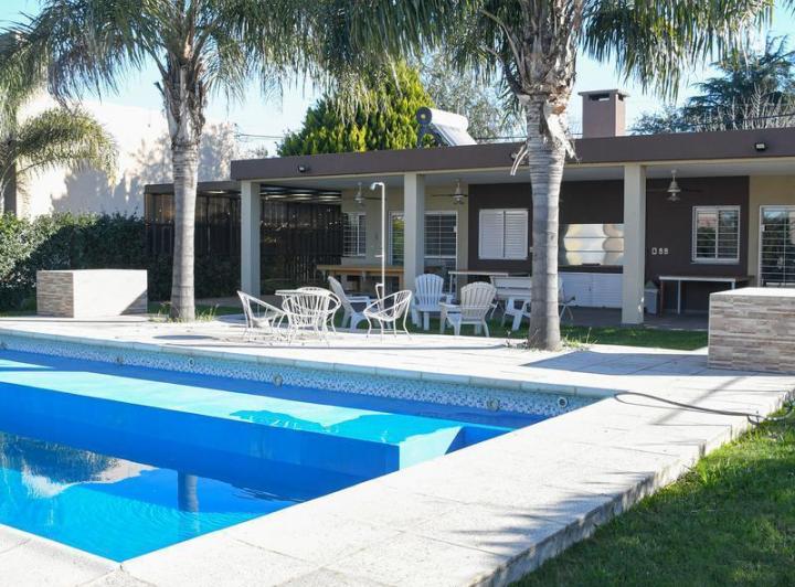 Casa · 124m² · 4 Ambientes · 2 Cocheras