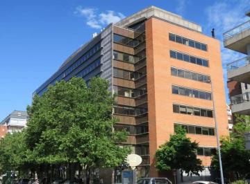 Oficina comercial · 280m² · 1 Cochera · Oficina en Alquiler en Puerto Madero en Edificio de Categoría