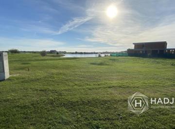 Terreno , Berazategui · Venta de Lote a La Laguna Barrio Privado Elcano