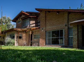 TAV-TAV-7052_2 · Venta de Casa 4 Ambientes en Leloir. Excelente Ubicación