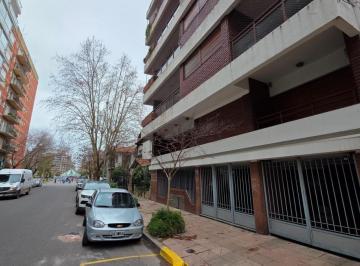Departamento · 200m² · 4 Ambientes · 2 Cocheras · En Venta Piso de 4 Ambientes Dos Cocheras y Baulera. Plaza Mitre.