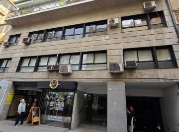 Oficina comercial · 244m² · 6 Ambientes · 2 Cocheras · Amplio Piso de Oficinas + Dos Cocheras