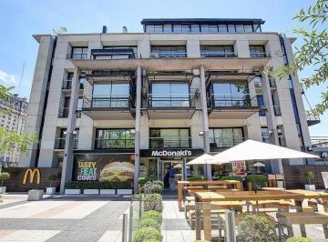 Oficina comercial · 91m² · Oficina en Venta en Puerto Madero. Muy Buen Estado, Vistas Al Dique, Dos Balcones. Cochera Fija