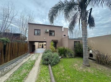 Casa · 110m² · 6 Ambientes · 1 Cochera · Casa de Venta El Rincon