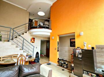 Casa · 182m² · 5 Ambientes · 1 Cochera · Casa de 5 Ambientes Venta Apto Credito