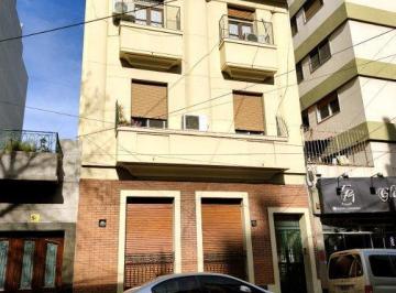 Departamento de 4 ambientes, Avellaneda · Avellaneda Centro. Lavalle 90 Piso 2. 4 Amb Al Frente.