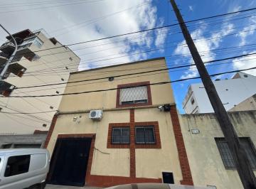Depósito · 320m² · 5 Ambientes · Depósito / Local en Venta en Wilde