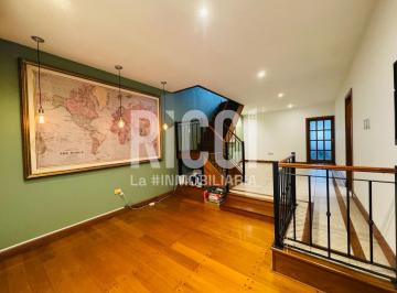 Casa · 332m² · 4 Ambientes · 3 Cocheras · Casa 4 Ambientes con Galpon en Venta Berazategui Centro
