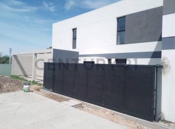 Casa · 80m² · 4 Ambientes · 1 Cochera · 505 Entre 139 y 140 Duplex en Venta
